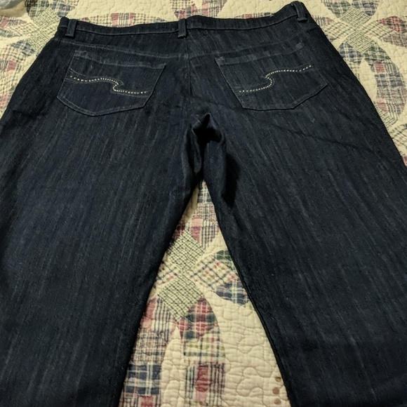 Capris - Picture 2 of 5